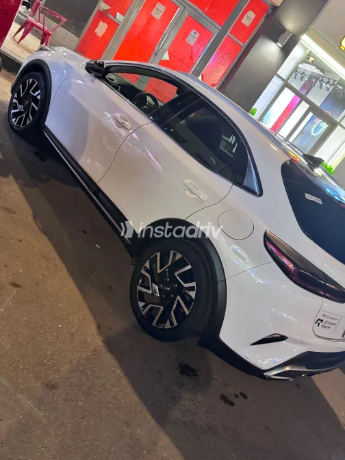 كيا اكسيد 2024 أبيض مستعملة للبيع - 2