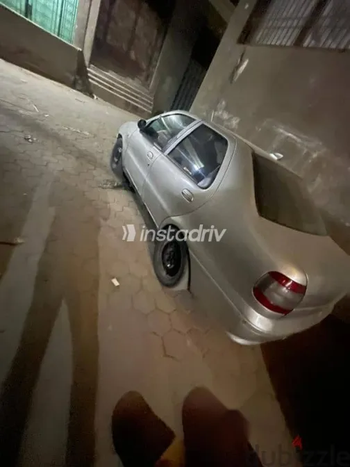 فيات سينا 2001 فضي مستعملة للبيع - 1