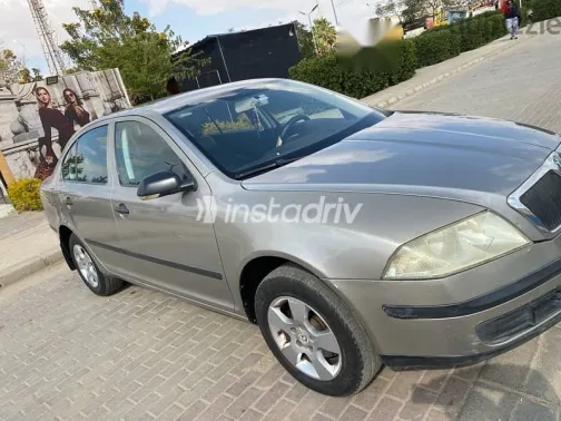 سكودا اوكتافيا 2008 ذهبي مستعملة للبيع - 9