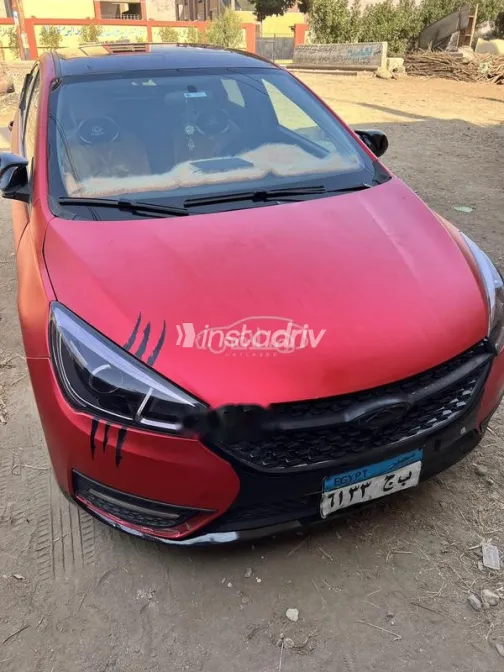 شيرى اريزو 5 2021 أحمر غامق مستعملة للبيع - 1