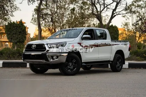 Toyota Hilux 2025 White New for Sale - 1