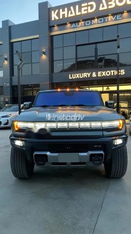 Hummer H1 2024 Gray Used for Sale - 2