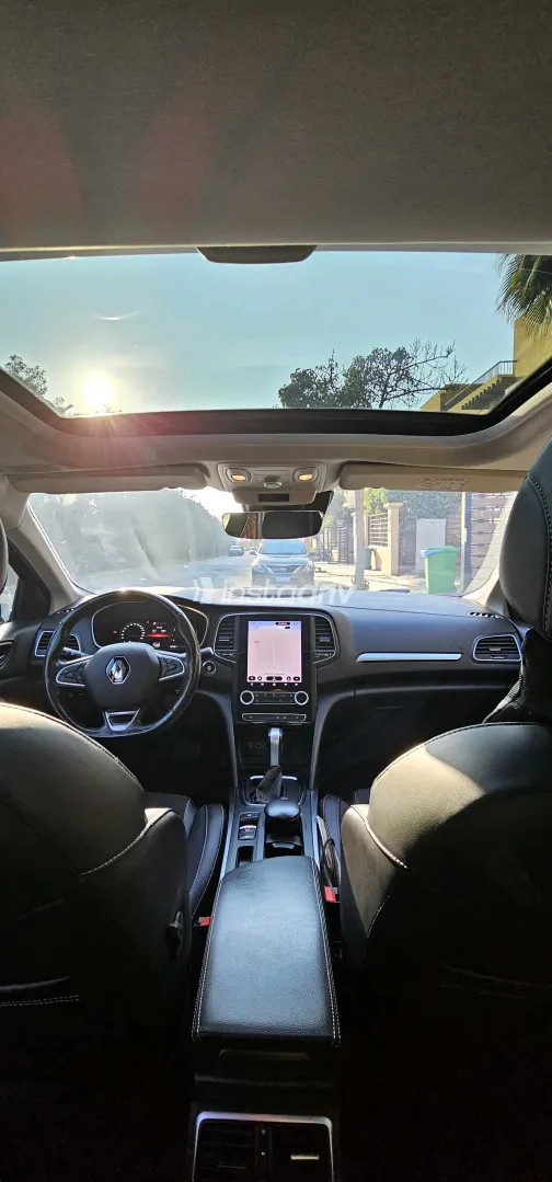 Renault Megane 2022 White Used for Sale - 5