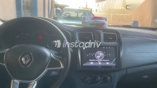 رينو لوجان 2020 بني مستعملة للبيع - 2