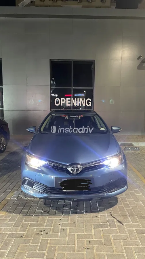 تويوتا اوريس 2016 أبيض مستعملة للبيع - 4