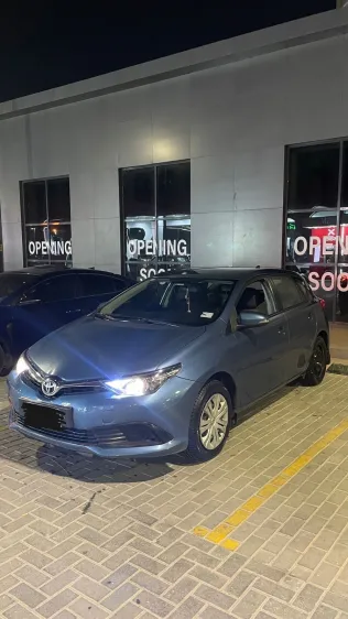 تويوتا اوريس 2016 أبيض مستعملة للبيع