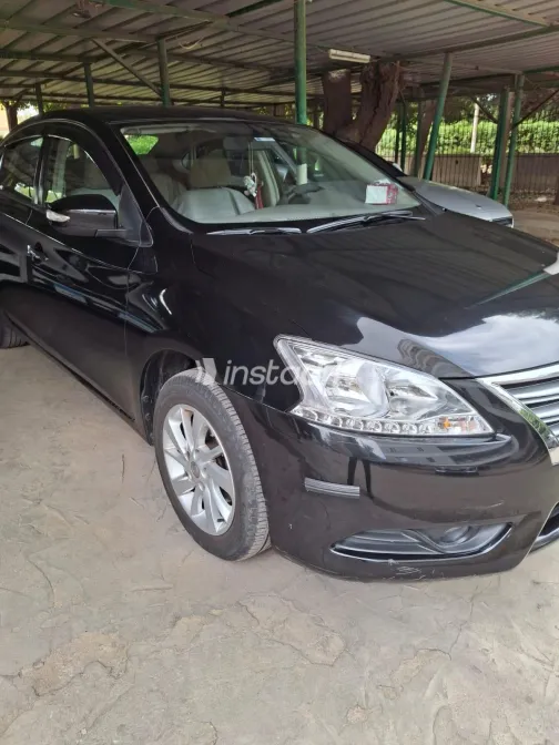 نيسان سنترا 2024 أسود مستعملة للبيع - 2