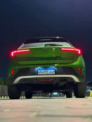 اوبل موكا 2022 أبيض مستعملة للبيع