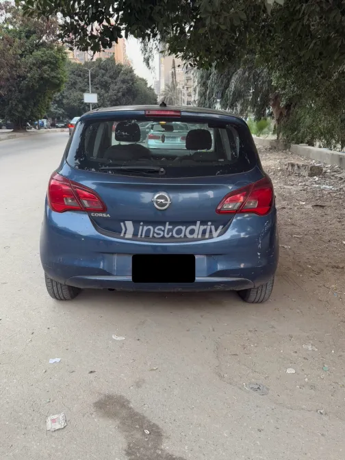 اوبل كورسا 2017 أبيض مستعملة للبيع - 1