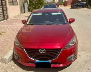 مازدا 3 2017 أبيض مستعملة للبيع