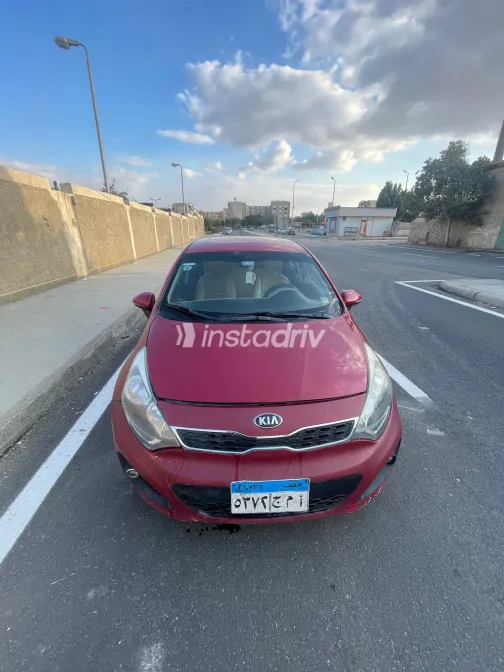 كيا ريو 2015 أحمر مستعملة للبيع - 7