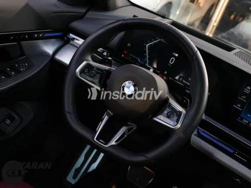 بي ام دبليو 520 2024 أسود جديدة للبيع - 7