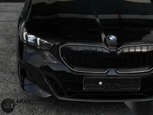 بي ام دبليو 520 2024 أسود جديدة للبيع