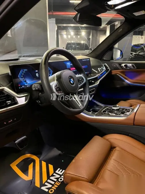بي ام دبليو X5 2025 أزرق غامق جديدة للبيع - 3