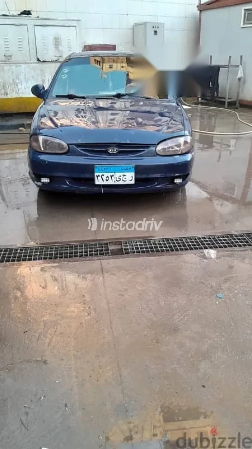 كيا سيفيا 1999 أزرق غامق مستعملة للبيع - 1