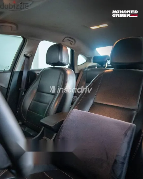 اوبل أسترا 2020 رمادي مستعملة للبيع - 3