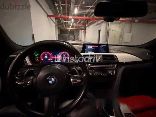 بي ام دبليو 340 2018 أزرق غامق مستعملة للبيع - 6