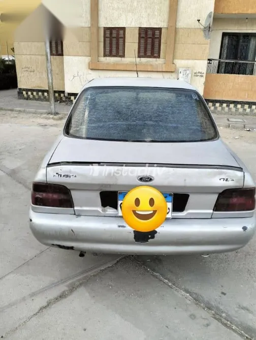 فورد اسكورت 1998 فضي مستعملة للبيع - 3