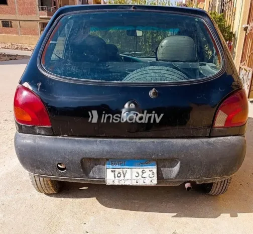 فورد فيستا 1999 أسود مستعملة للبيع - 3