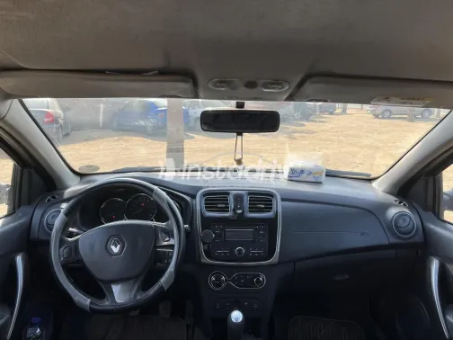 رينو لوجان 2015 ذهبي مستعملة للبيع - 1