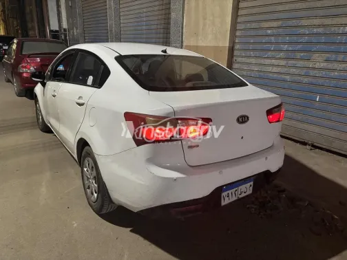 كيا ريو 2012 أبيض مستعملة للبيع - 2