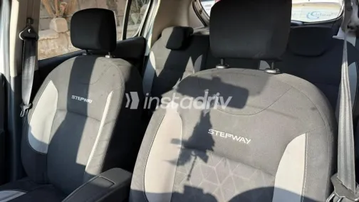 رينو سانديرو  ( ستيب  واى ) 2016 فضي مستعملة للبيع - 3