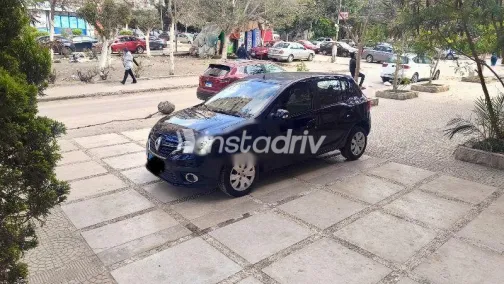 رينو سانديرو 2020 أزرق غامق مستعملة للبيع - 1