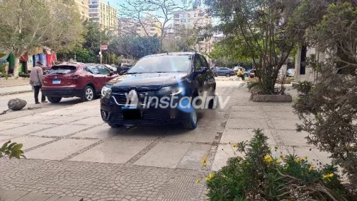 رينو سانديرو 2020 أزرق غامق مستعملة للبيع - 3