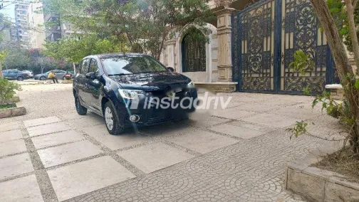 رينو سانديرو 2020 أزرق غامق مستعملة للبيع - 4