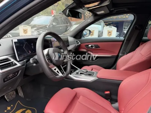 بي ام دبليو 320 2025 أزرق غامق مستعملة للبيع - 2