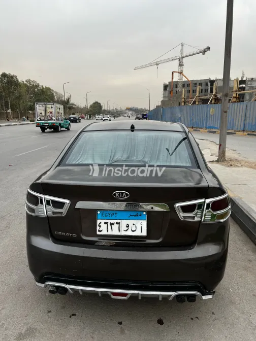 كيا سيراتو 2011 أبيض مستعملة للبيع - 2