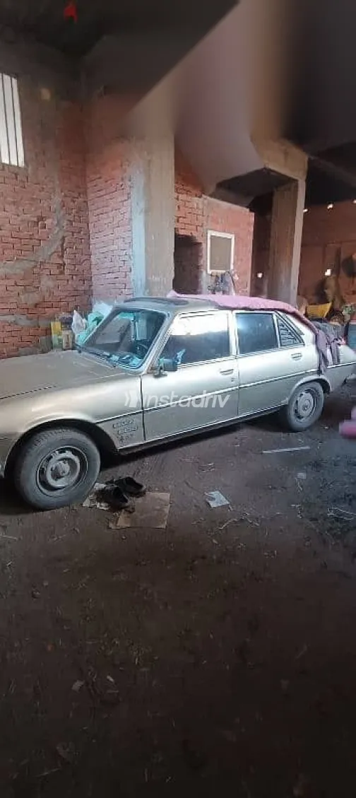 Peugeot 504 1976 Gold Used for Sale - 4