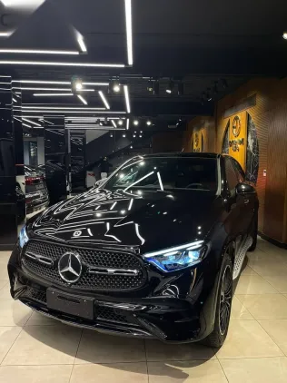 مرسيدس GLC 200 2026 أسود جديدة للبيع