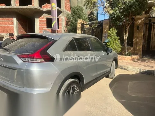 ميتسوبيشي اكليبس 2025 فضي مستعملة للبيع - 5