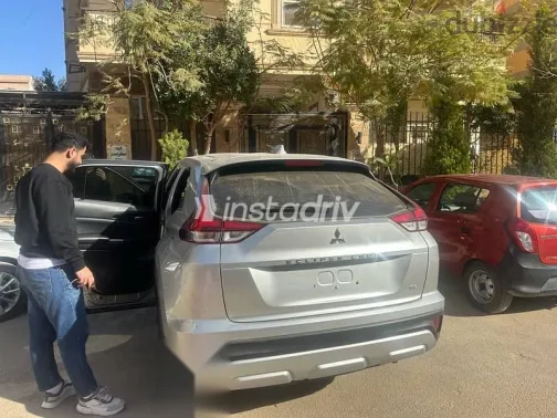 ميتسوبيشي اكليبس 2025 فضي مستعملة للبيع - 6