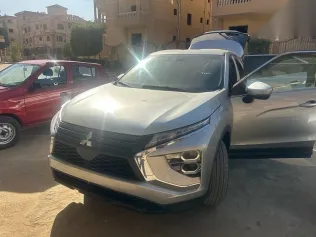 ميتسوبيشي اكليبس 2025 فضي مستعملة للبيع
