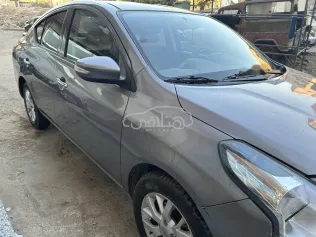 نيسان صنى 2022 أبيض مستعملة للبيع