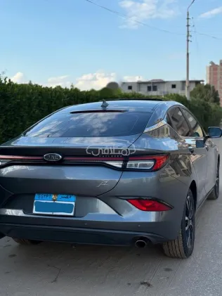 جاك J7 2021 رمادي غامق مستعملة للبيع