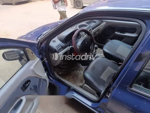 رينو كليو 2003 أزرق غامق مستعملة للبيع - 3