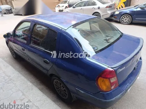 رينو كليو 2003 أزرق غامق مستعملة للبيع - 7