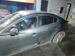 مازدا 3 2015 أبيض مستعملة للبيع