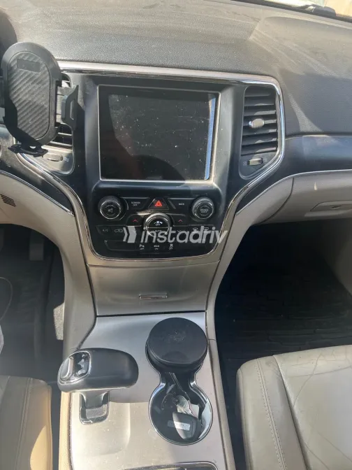 جيب جراند شيروكي 2015 أبيض مستعملة للبيع - 3