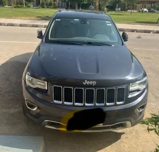 جيب جراند شيروكي 2015 أبيض مستعملة للبيع