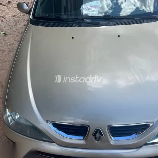 رينو ميجان 2001 ذهبي مستعملة للبيع - 6