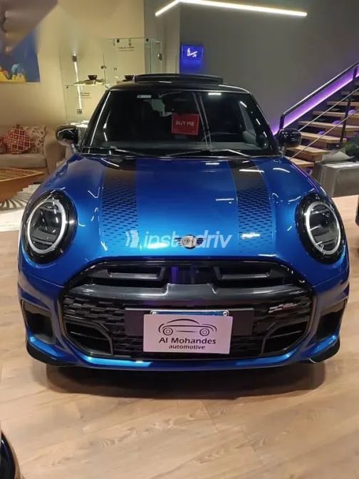 مينى كوبر 2026 أزرق غامق مستعملة للبيع - 2