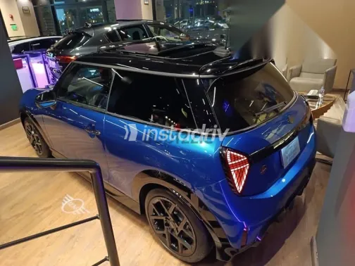 مينى كوبر 2026 أزرق غامق مستعملة للبيع - 4