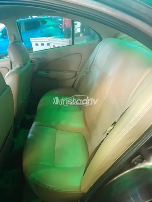 نيسان صنى 2012 برونزي مستعملة للبيع - 5