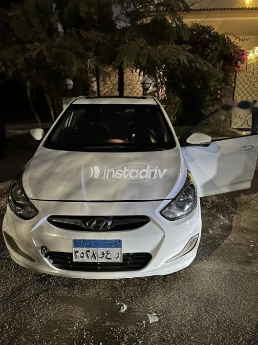 هيونداي اكسنت RB 2017 أبيض مستعملة للبيع - 2