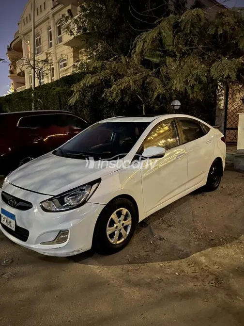 هيونداي اكسنت RB 2017 أبيض مستعملة للبيع - 3