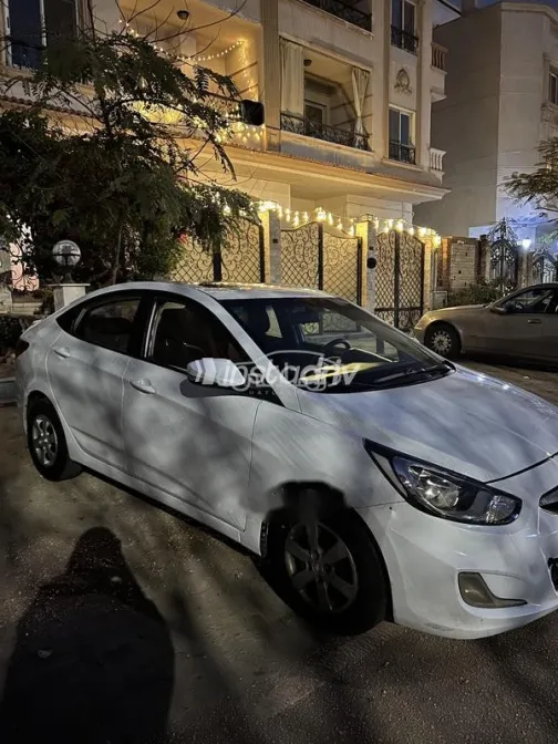 هيونداي اكسنت RB 2017 أبيض مستعملة للبيع - 4